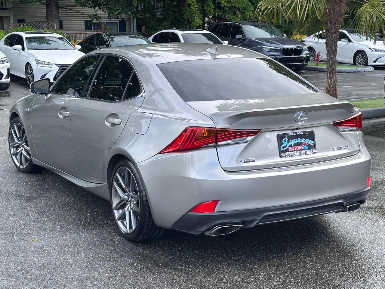Lexus IS  2017