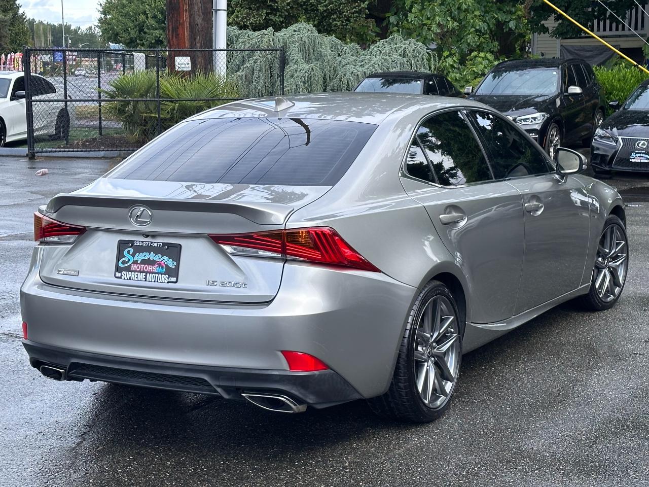 Lexus IS  2017