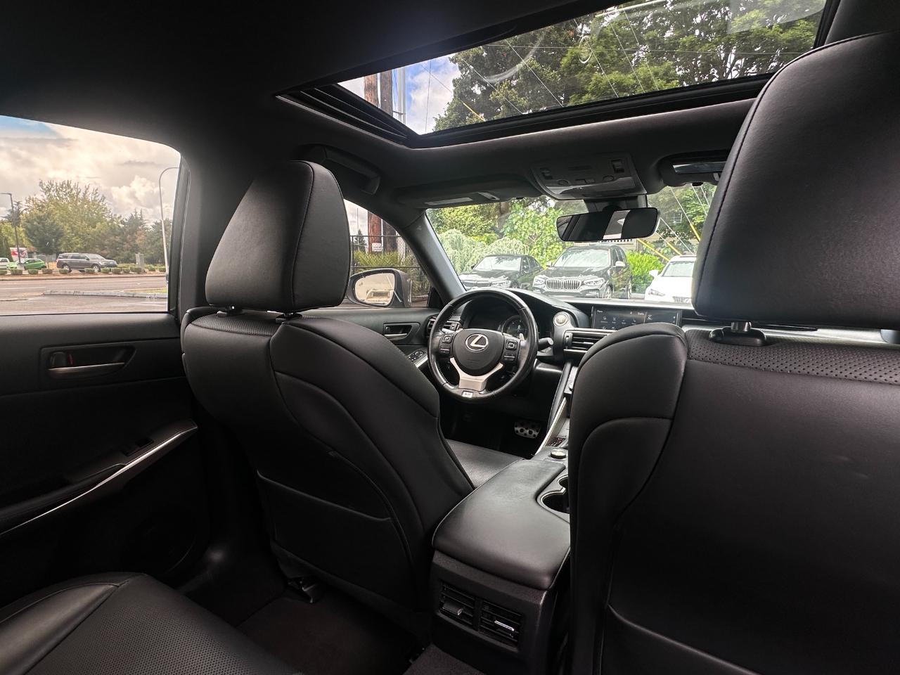 Lexus IS  2017