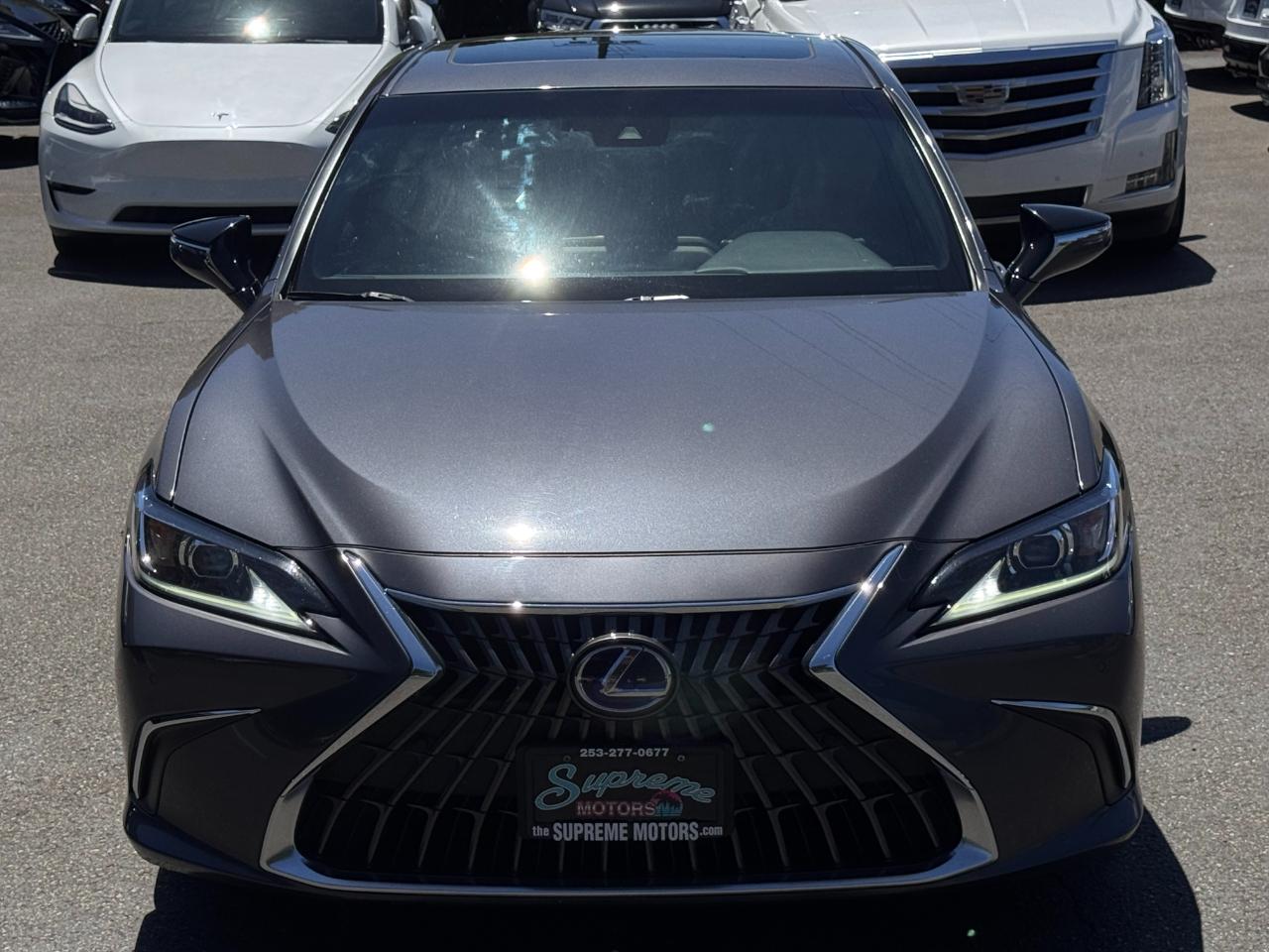 Lexus ES  2022