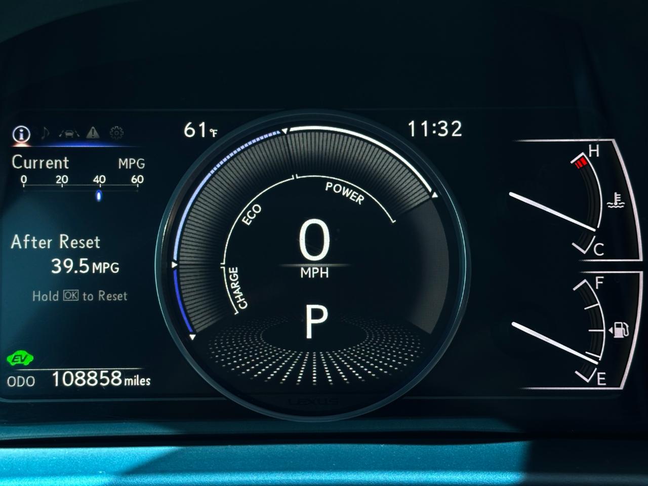 Lexus ES  2022