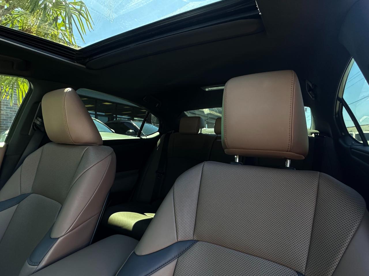 Lexus ES  2022