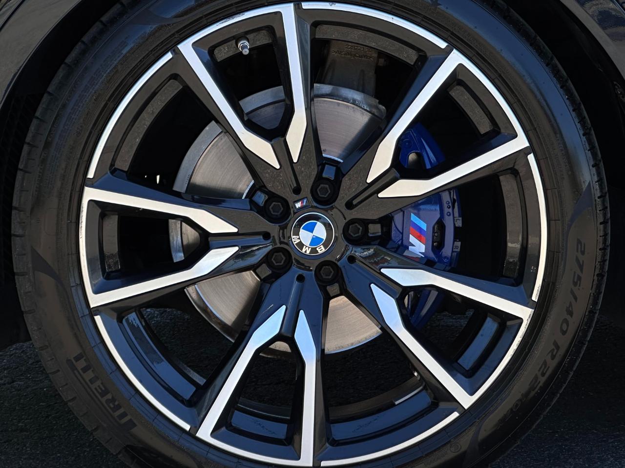 BMW X7  2022