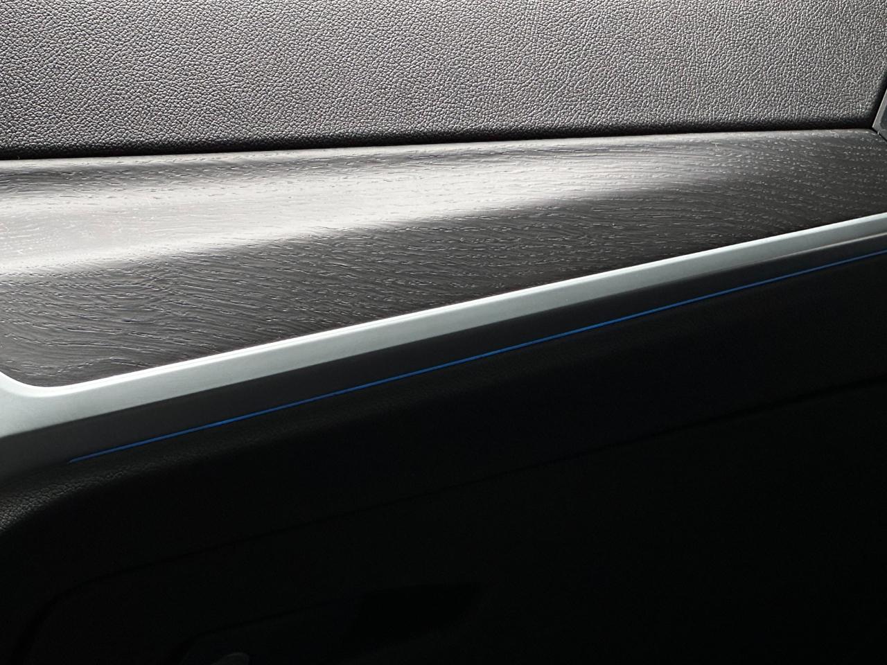 BMW 3 Series  2024