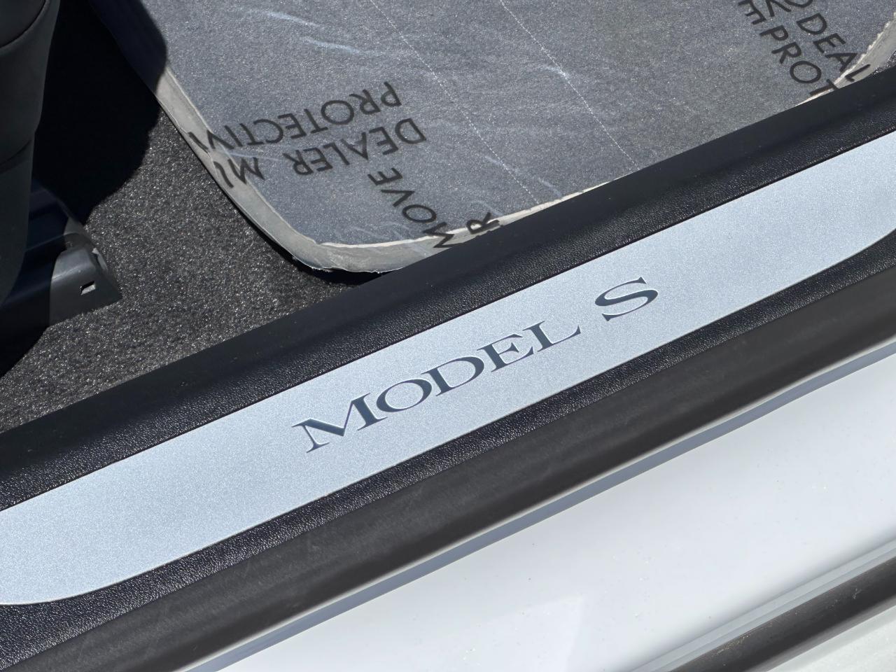 Tesla Model S  2019