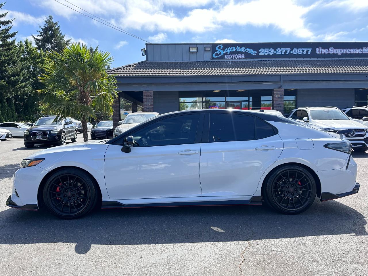 Toyota Camry  2021