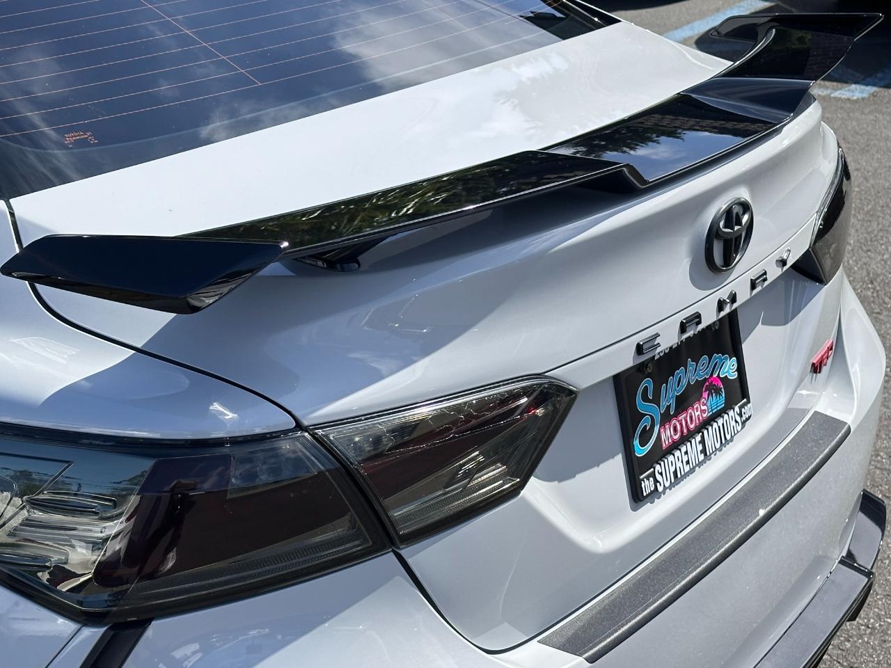 Toyota Camry  2021