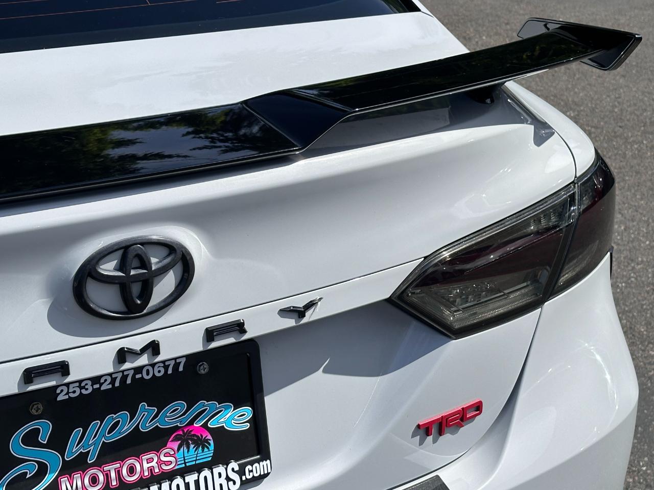 Toyota Camry  2021