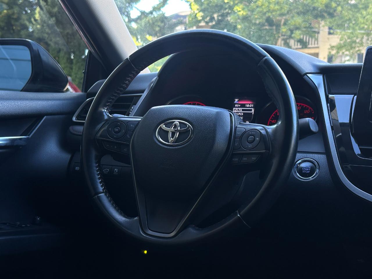 Toyota Camry  2021