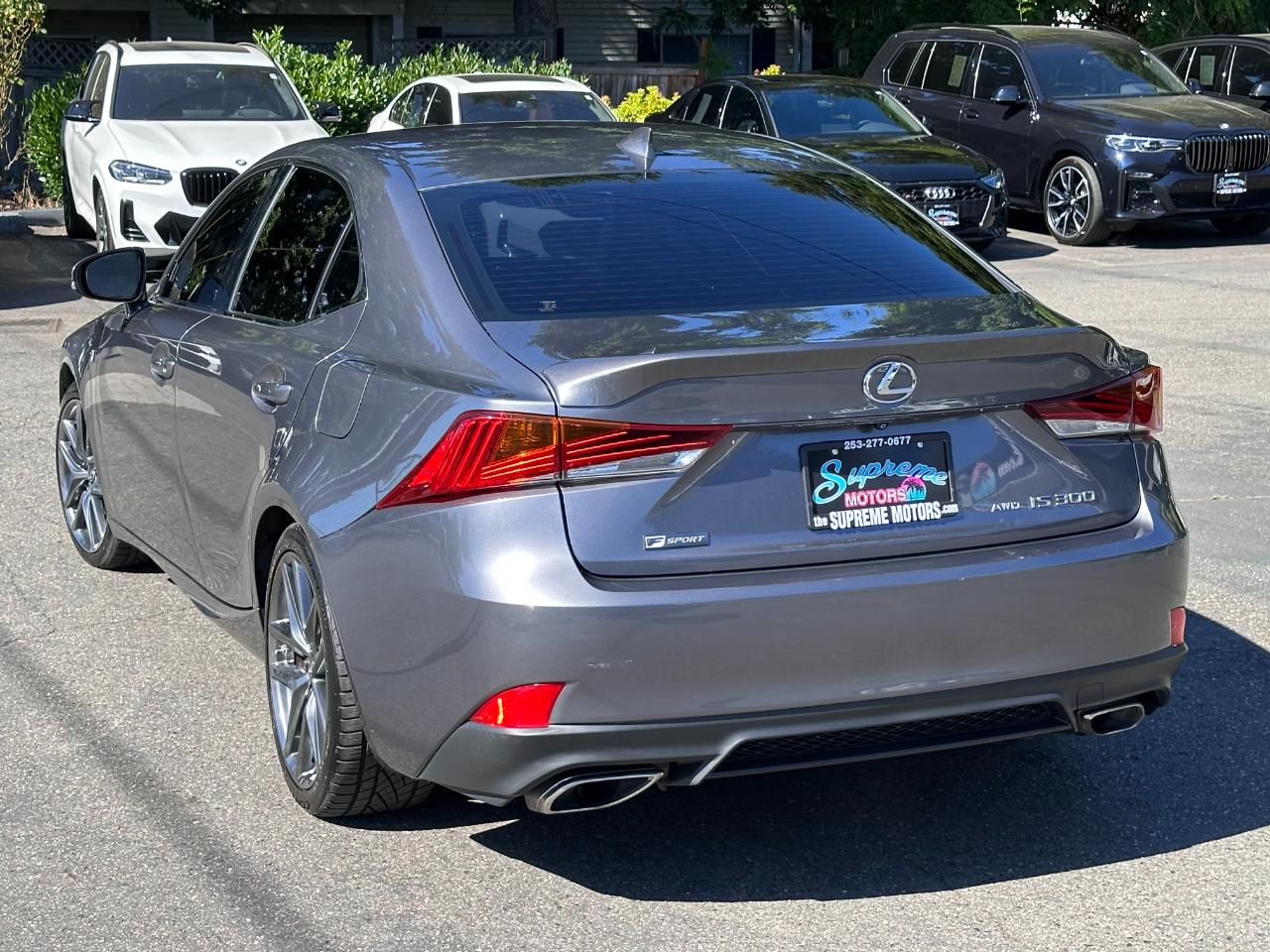 Lexus IS  2019