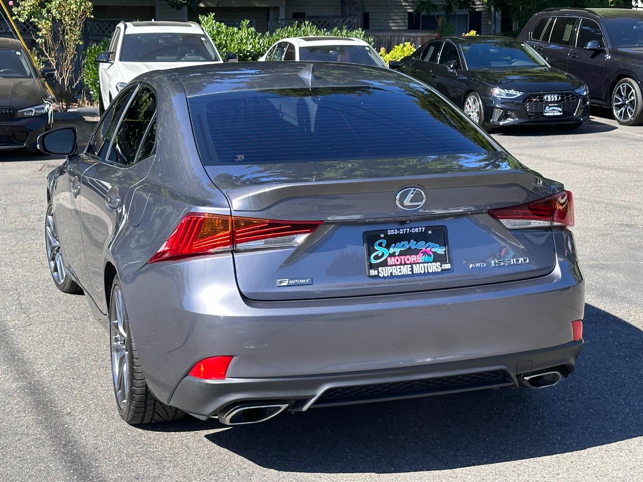 Lexus IS  2019