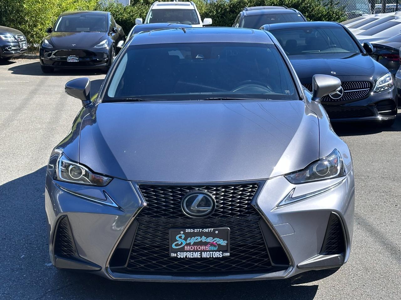 Lexus IS  2019