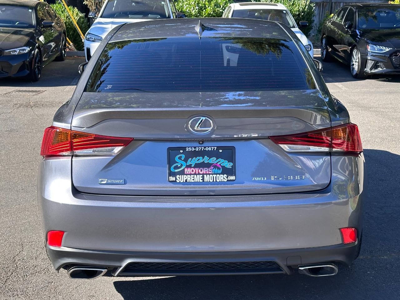 Lexus IS  2019
