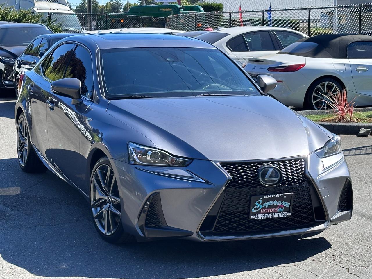 Lexus IS  2019
