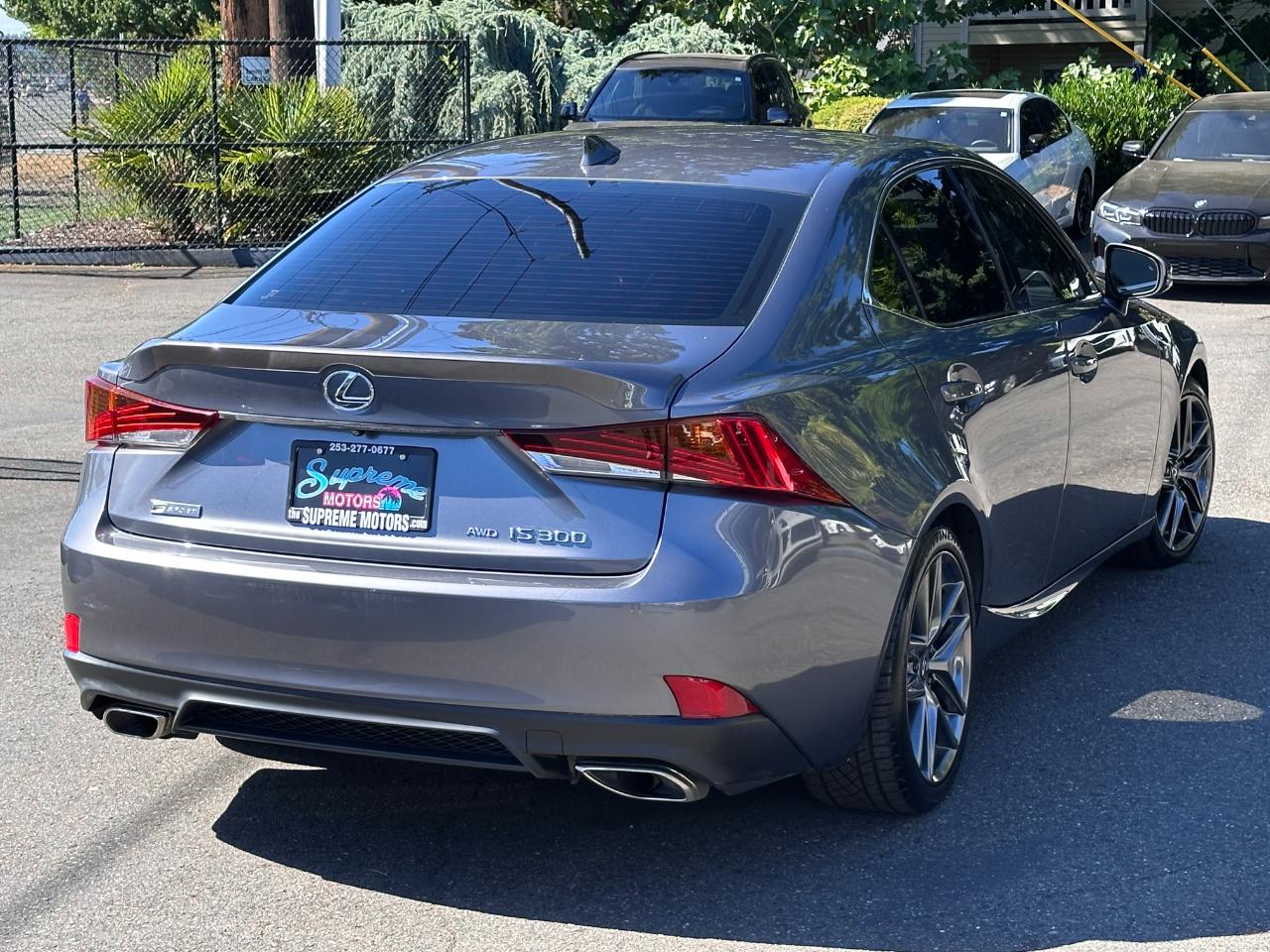 Lexus IS  2019