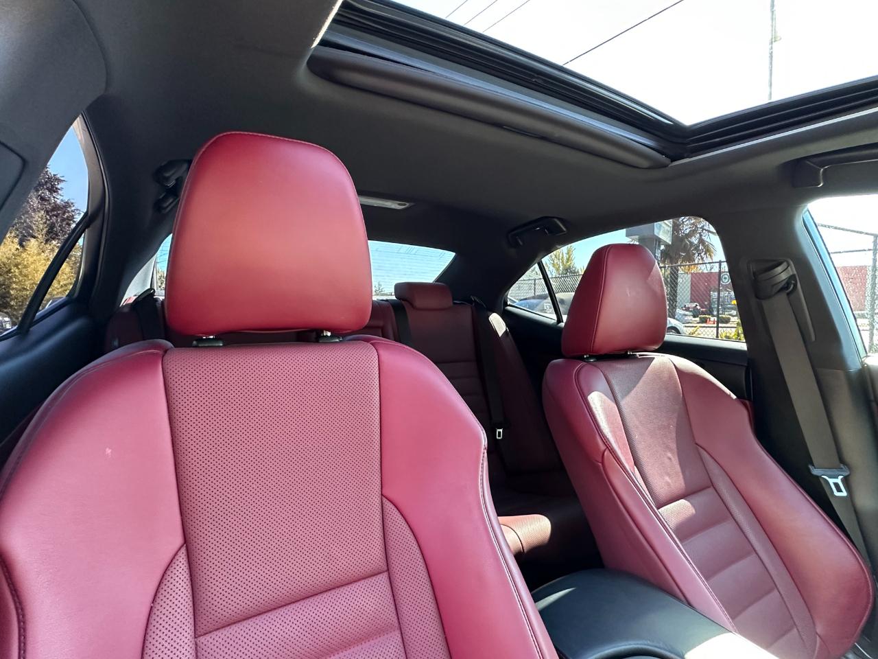 Lexus IS  2019