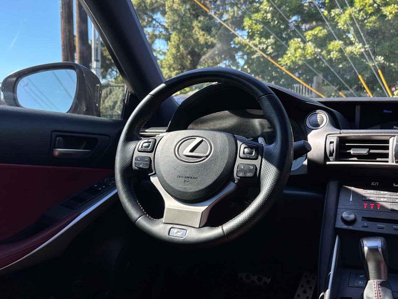 Lexus IS  2019