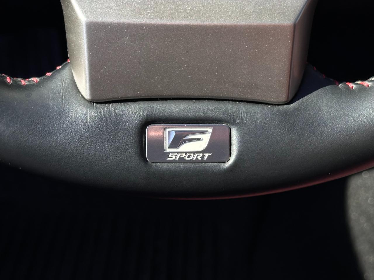 Lexus IS  2019