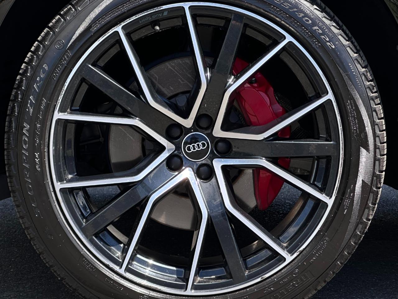 Audi Q8 Premium Plus 55 TFSI quattro 2021
