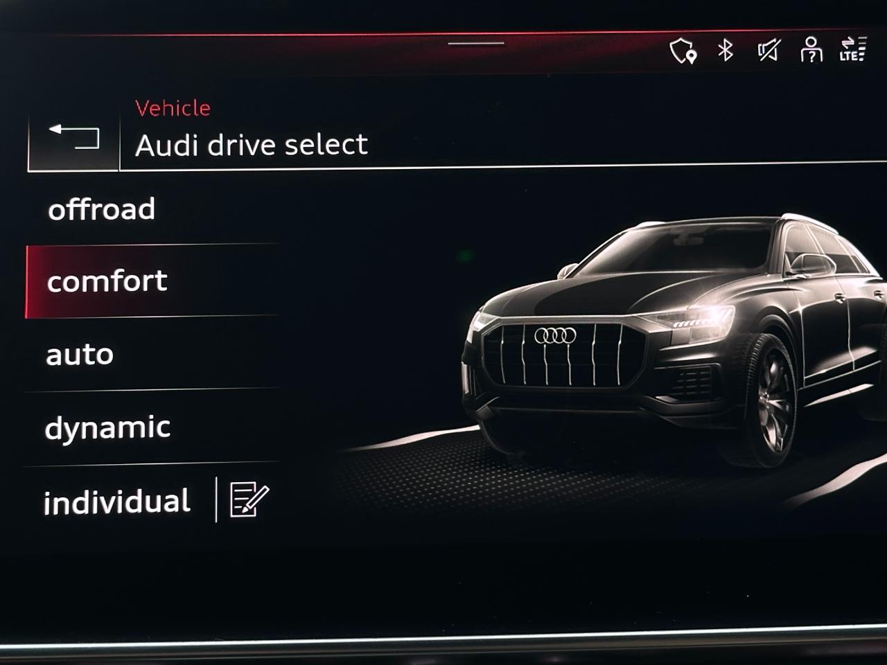 Audi Q8 Premium Plus 55 TFSI quattro 2021