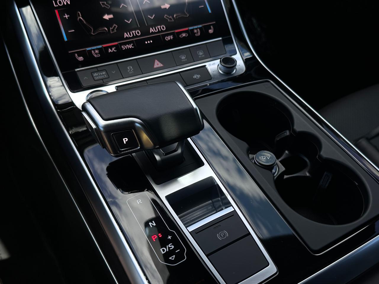 Audi Q8 Premium Plus 55 TFSI quattro 2021