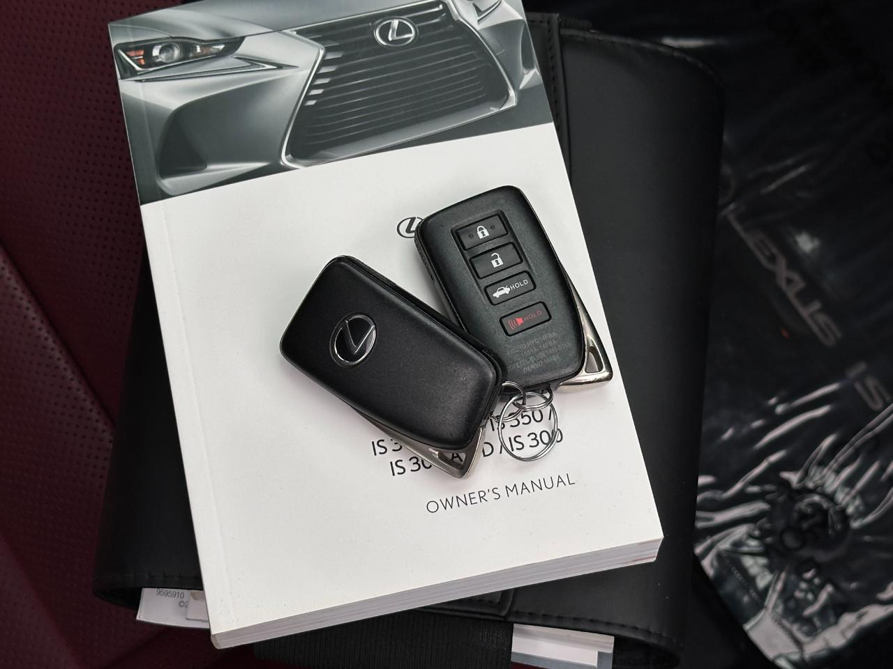 Lexus IS IS 300 RWD 2018