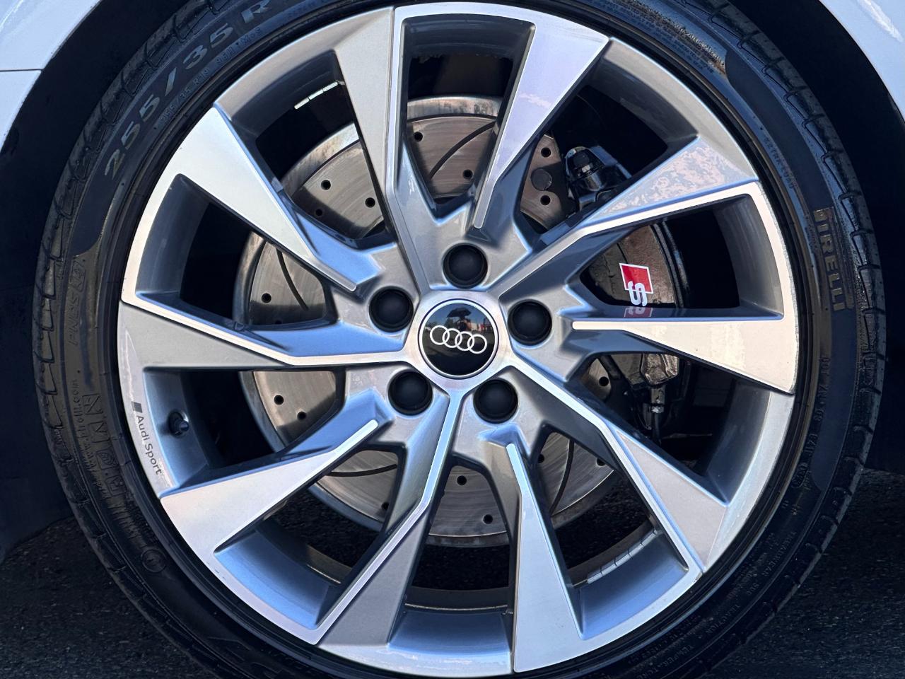 Audi A4 Sedan S line Premium Plus 45 TFSI quattro 2023