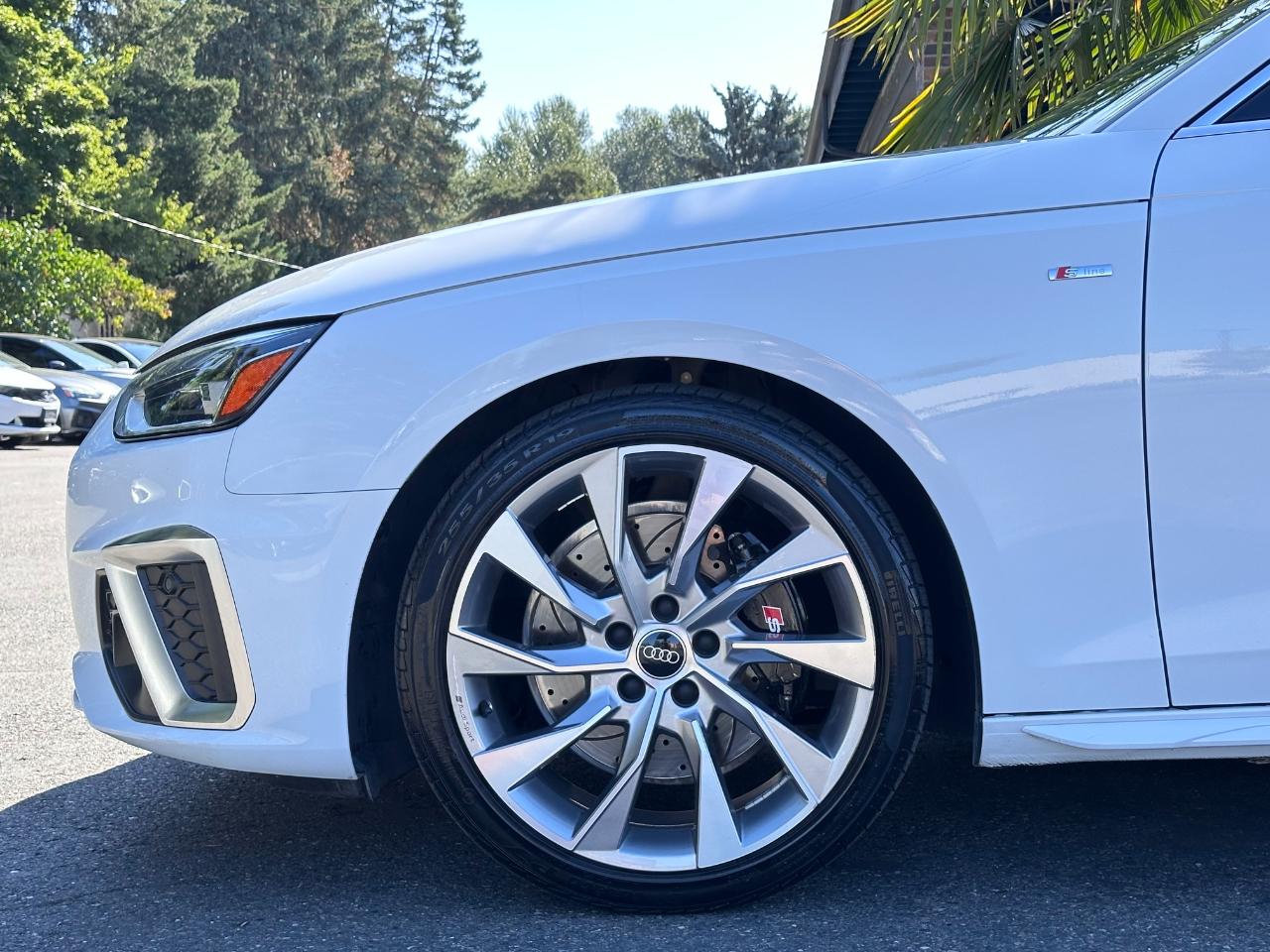 Audi A4 Sedan S line Premium Plus 45 TFSI quattro 2023
