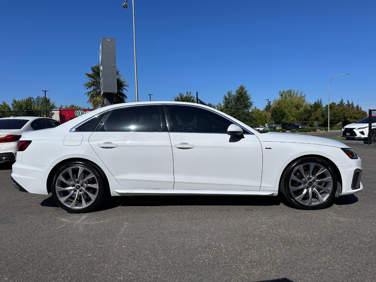 Audi A4 Sedan S line Premium Plus 45 TFSI quattro 2023