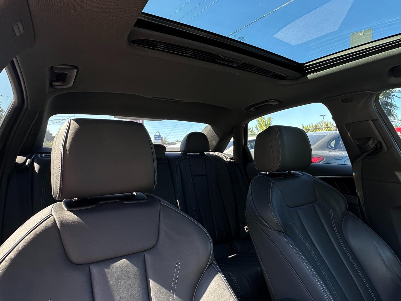 Audi A4 Sedan S line Premium Plus 45 TFSI quattro 2023