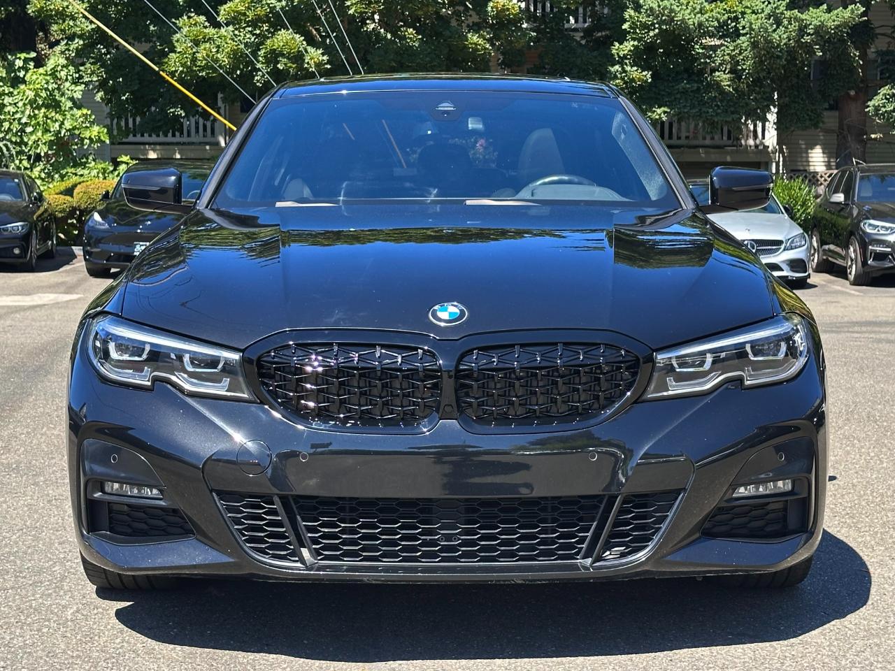 BMW 3 Series 330i Sedan 2019