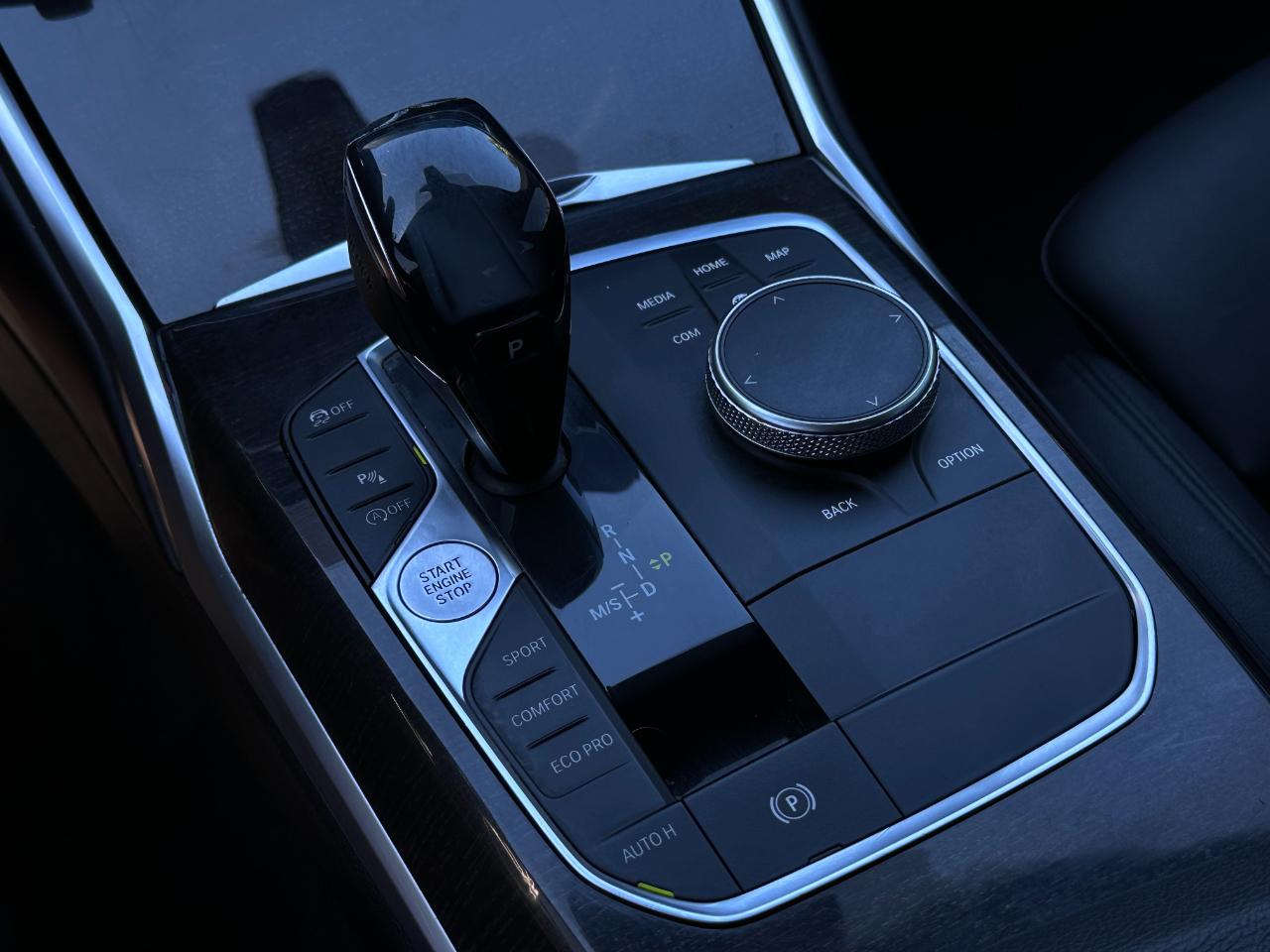 BMW 3 Series 330i Sedan 2019