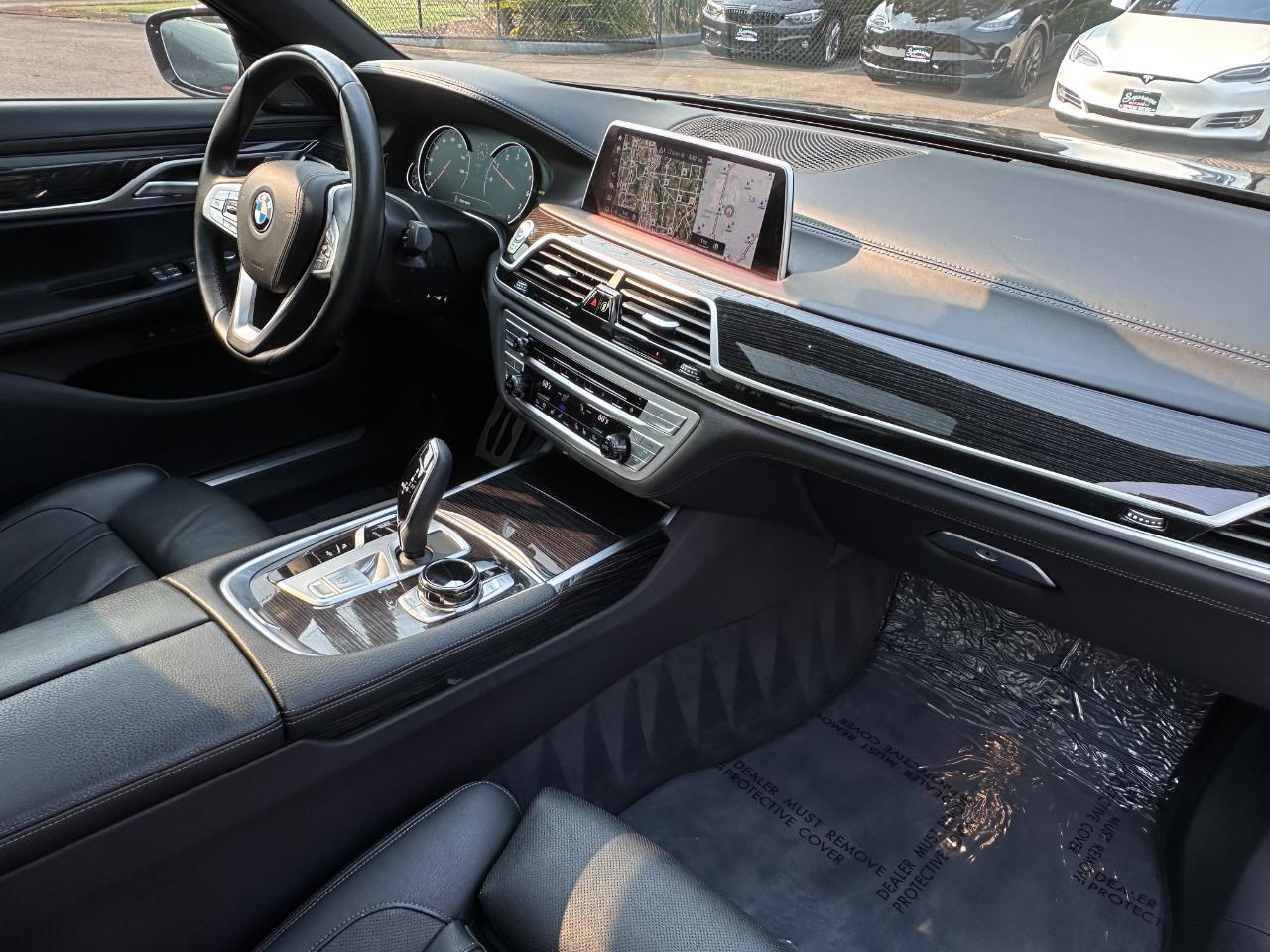 BMW 7 Series 740i Sedan 2019