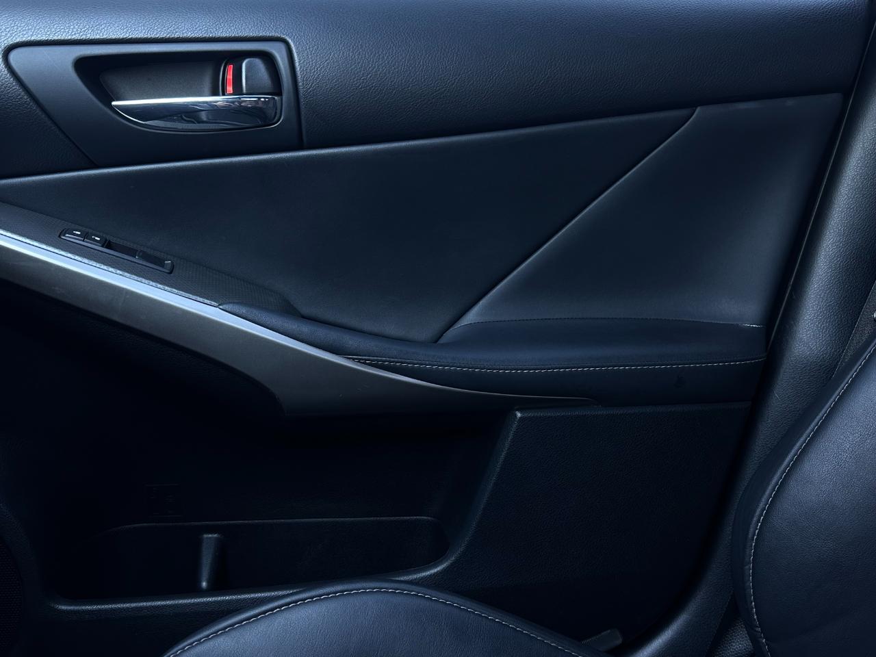 Lexus IS 250  2015