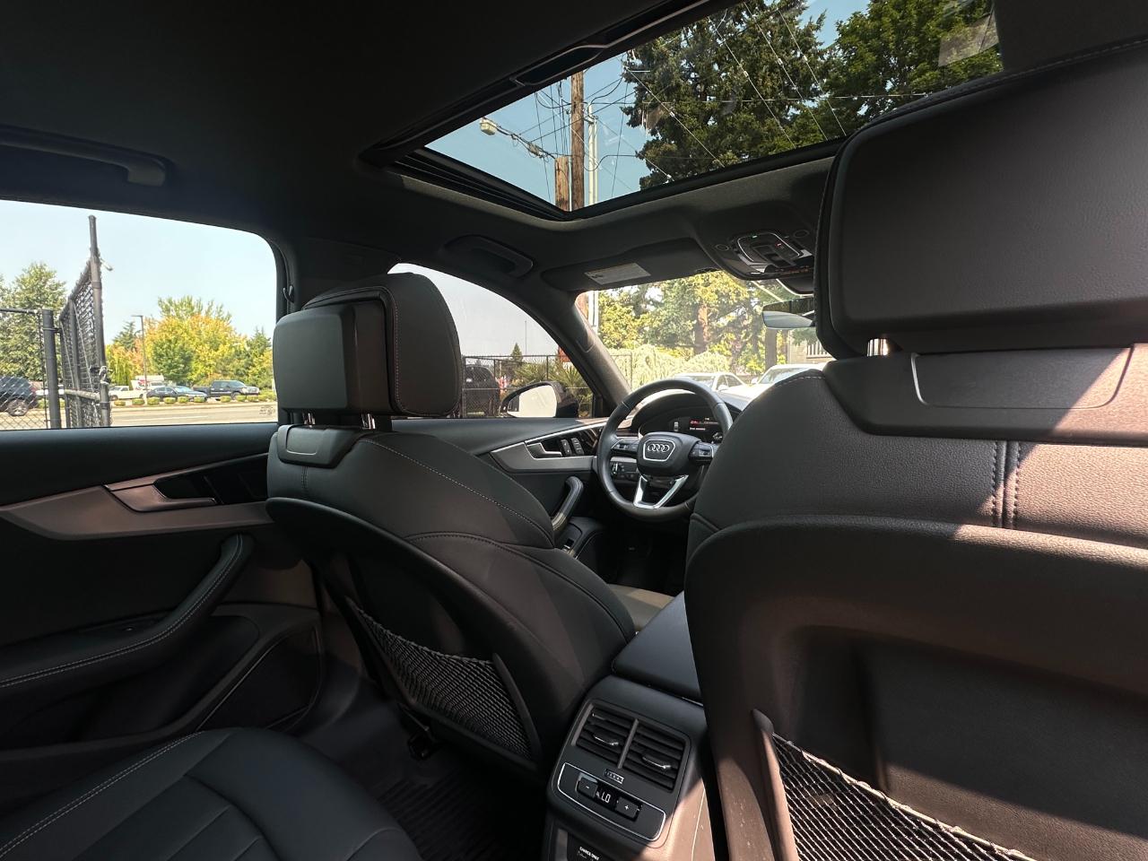 Audi A4 Sedan S line Premium Plus 45 TFSI quattro 2023