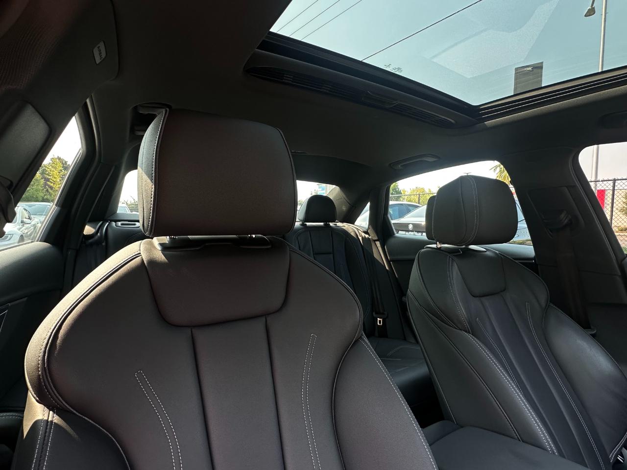 Audi A4 Sedan S line Premium Plus 45 TFSI quattro 2023