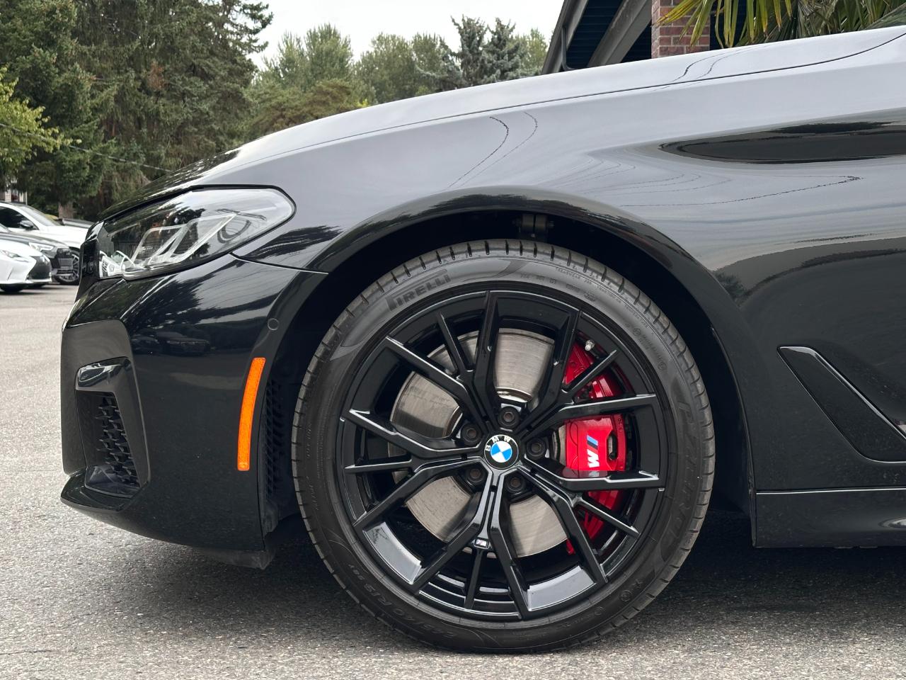 BMW 5 Series  2021