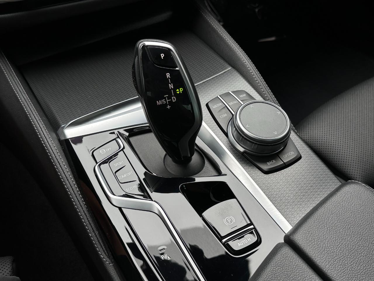BMW 5 Series  2021