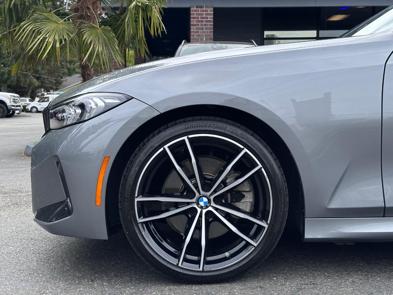 BMW 3 Series  2023