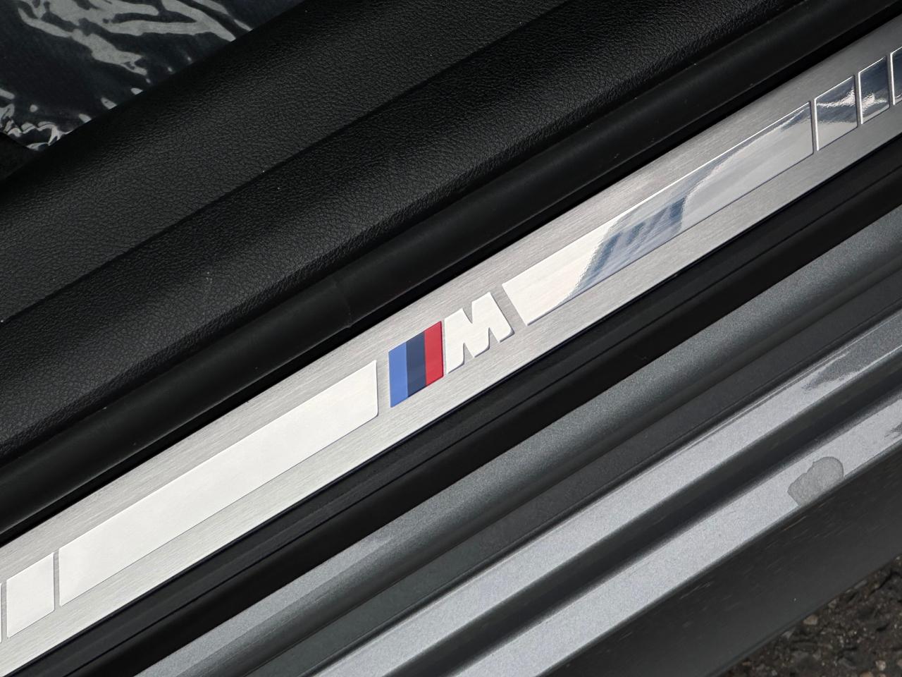 BMW 3 Series  2023