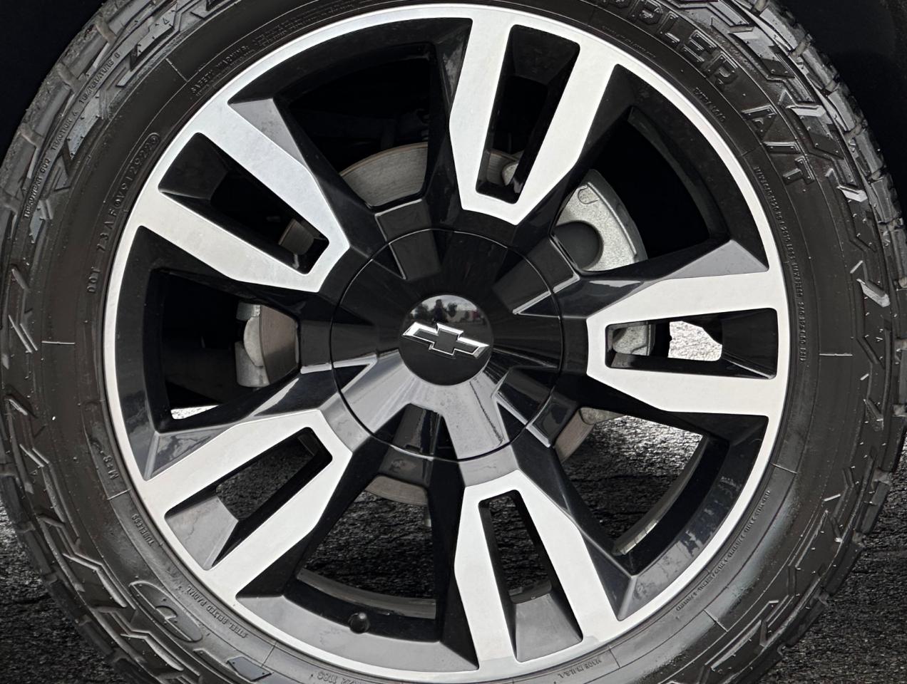Chevrolet Tahoe 4WD 4dr Premier 2019