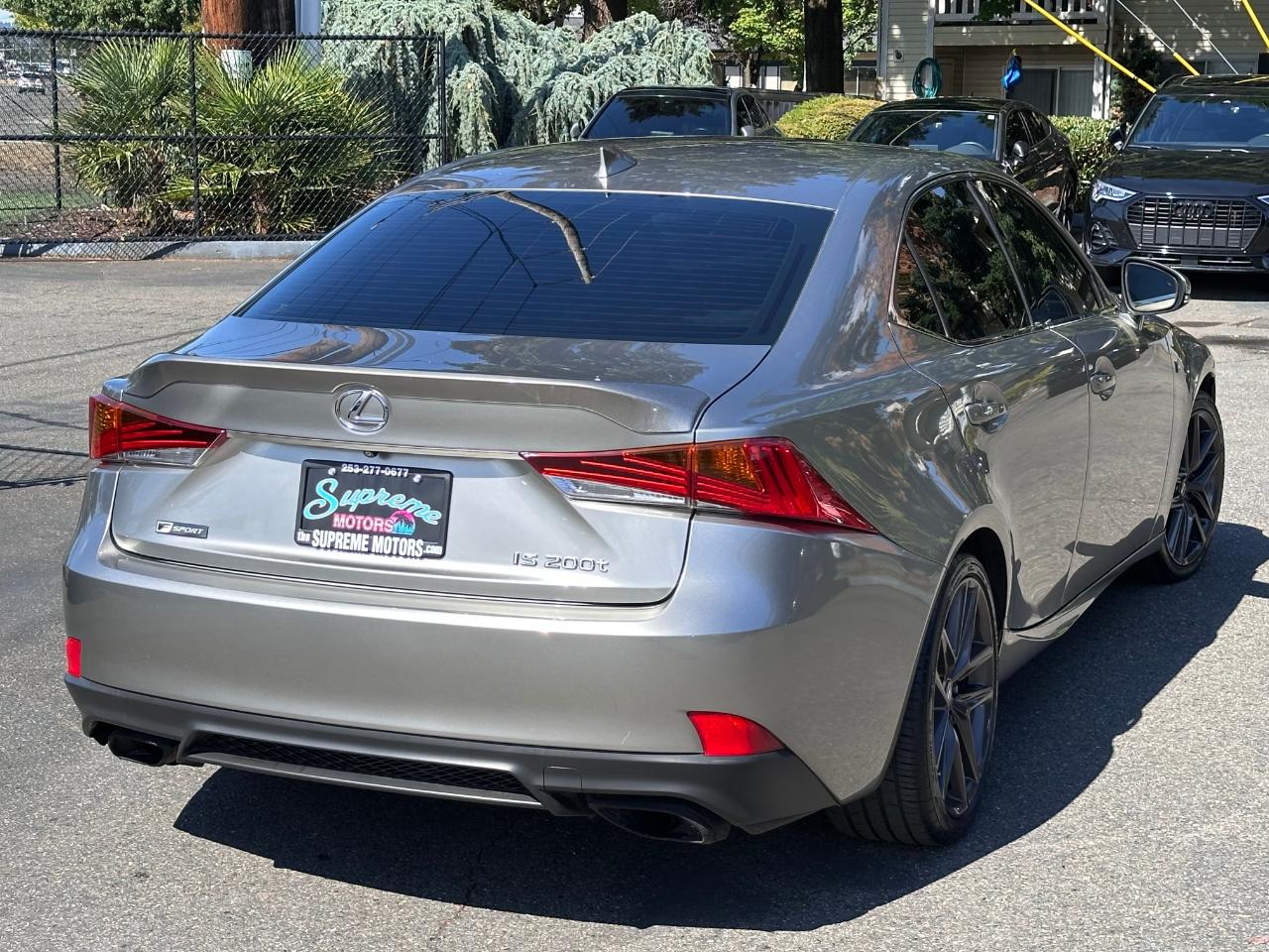 Lexus IS IS Turbo RWD 2017