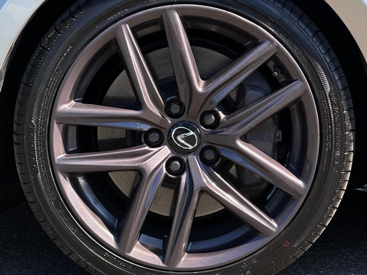 Lexus IS IS Turbo RWD 2017
