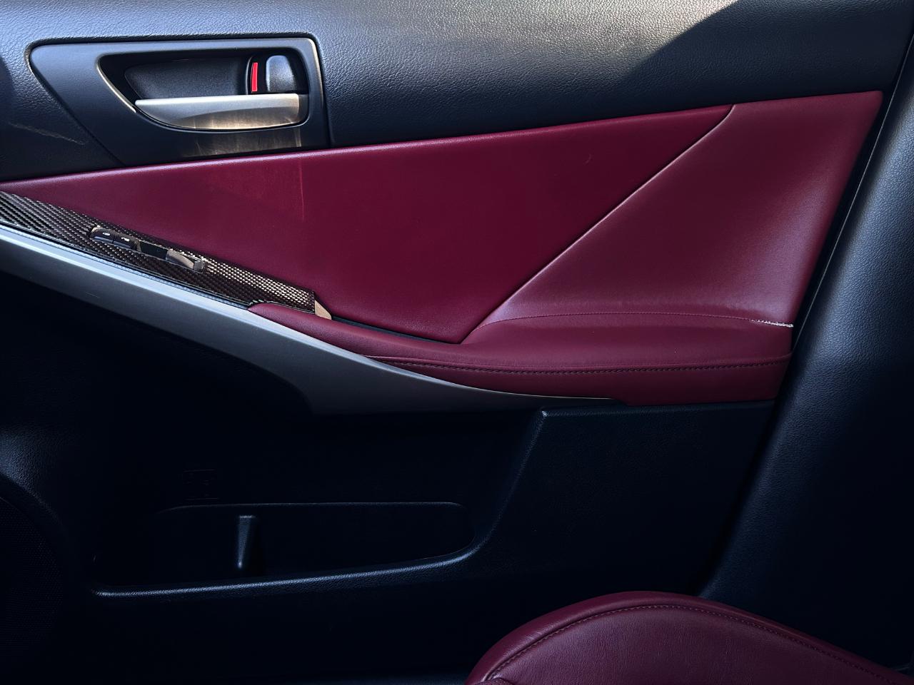 Lexus IS IS Turbo RWD 2017