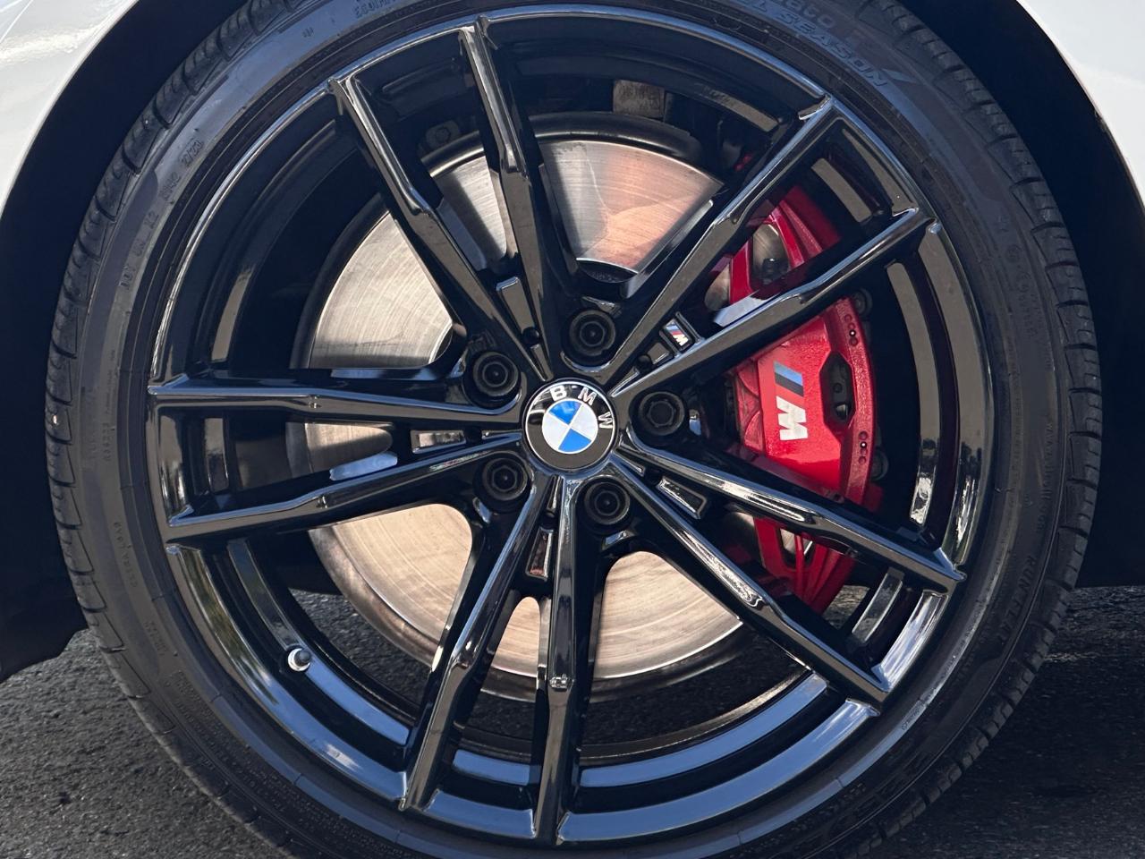 BMW 3 Series 330i Sedan 2024