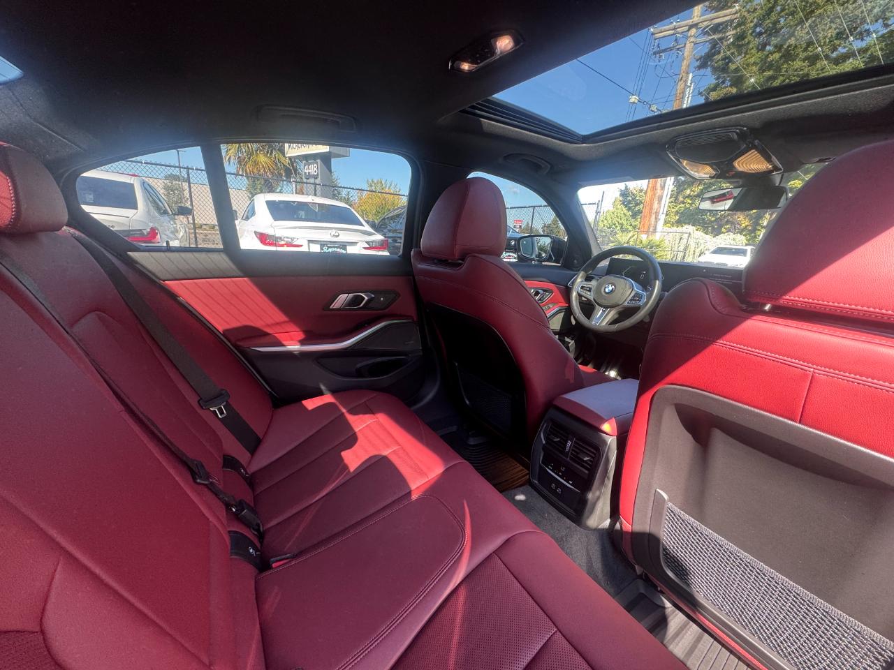 BMW 3 Series 330i xDrive Sedan 2023