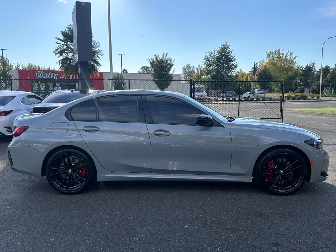 BMW 3 Series 330i xDrive Sedan 2023
