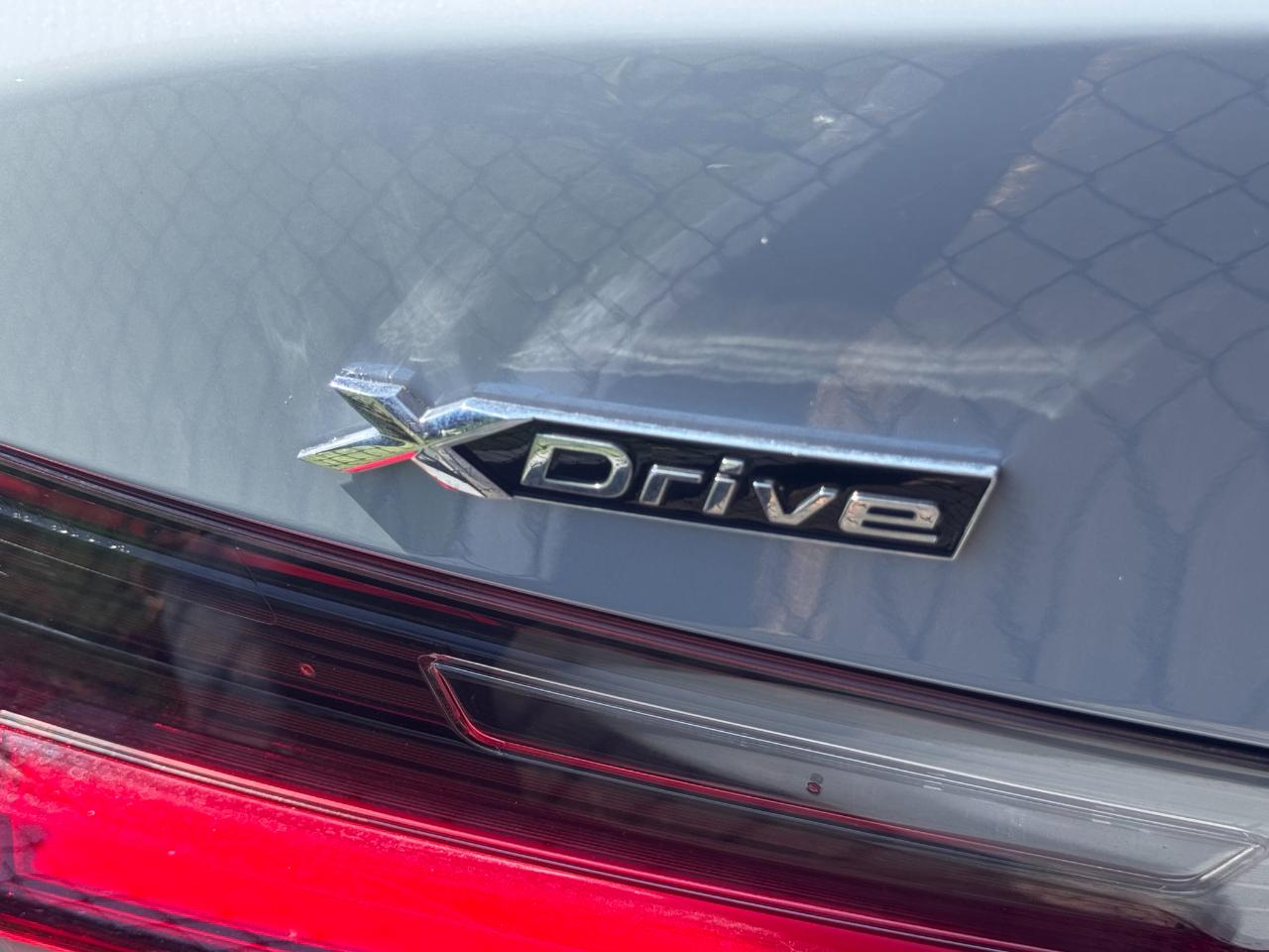 BMW 3 Series 330i xDrive Sedan 2023