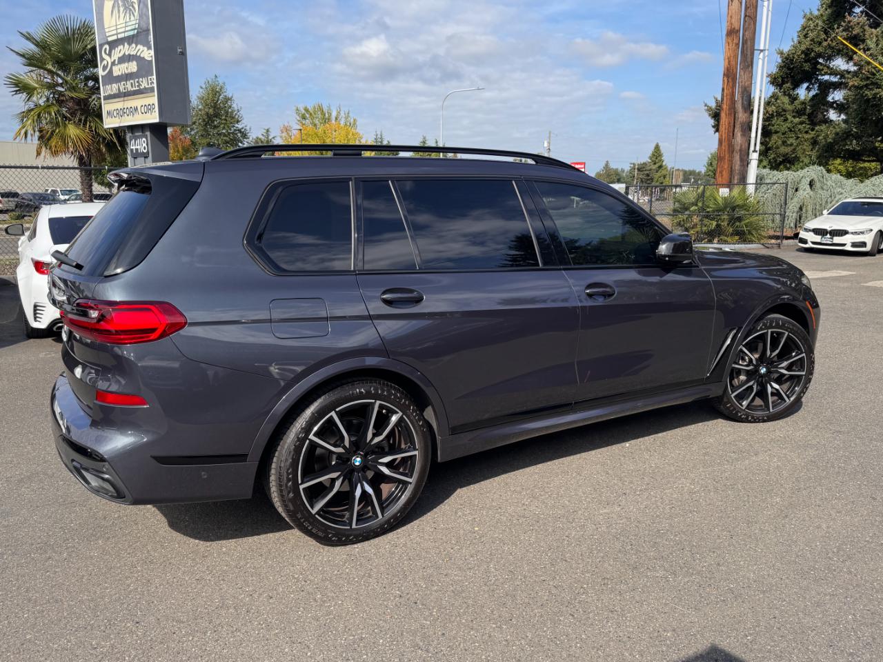 BMW X7 xDrive40i Sports Activity Vehicle 2022