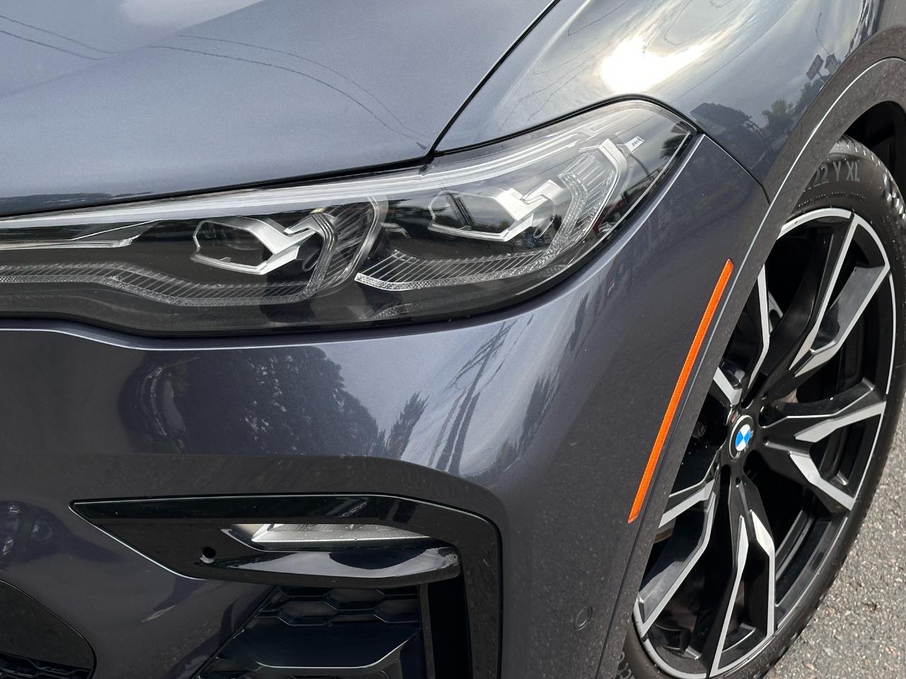BMW X7  2022